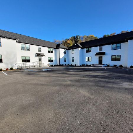 The Traveler On Main - Suite 1 Tazewell Eksteriør billede
